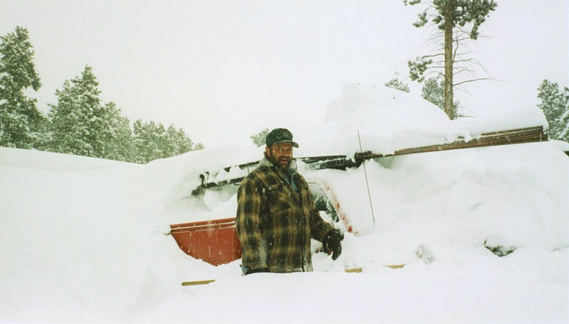 Frank Appelhans working through the snowstorm of March 2003